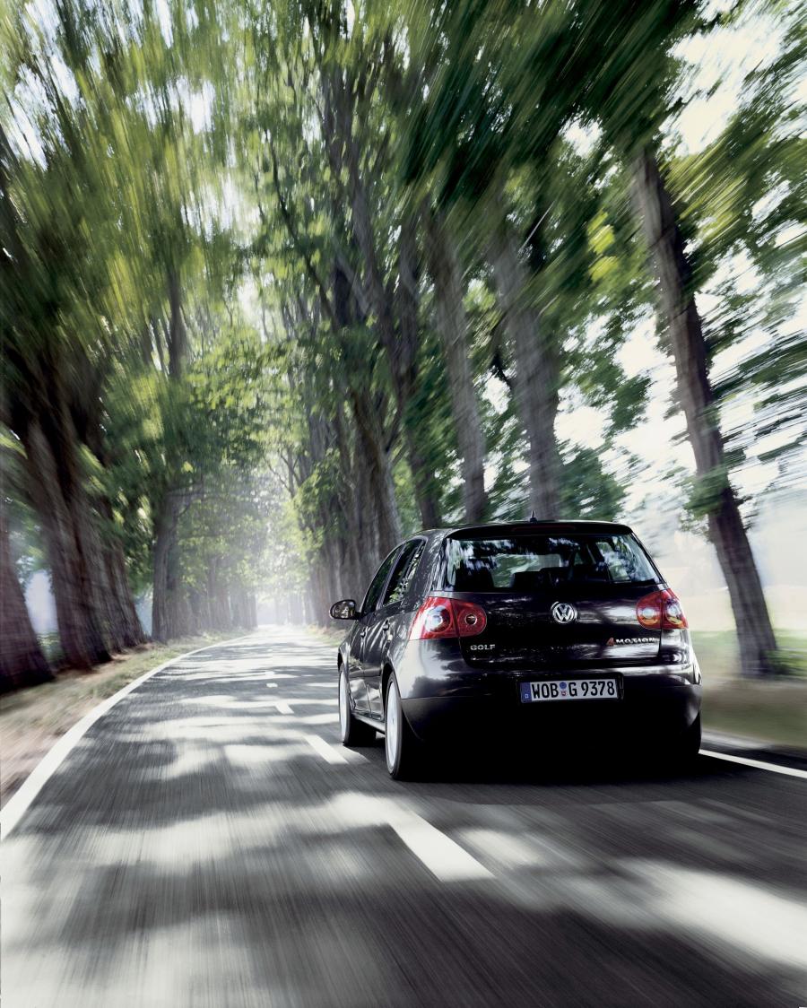  Volkswagen Golf 2004 года  (фото 66 из 170)